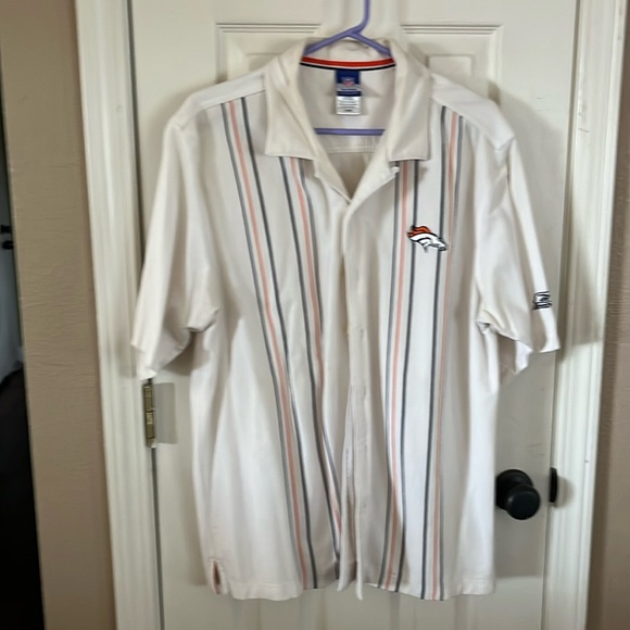 Reebok Denver Broncos Button Up. - Picture 1 of 2